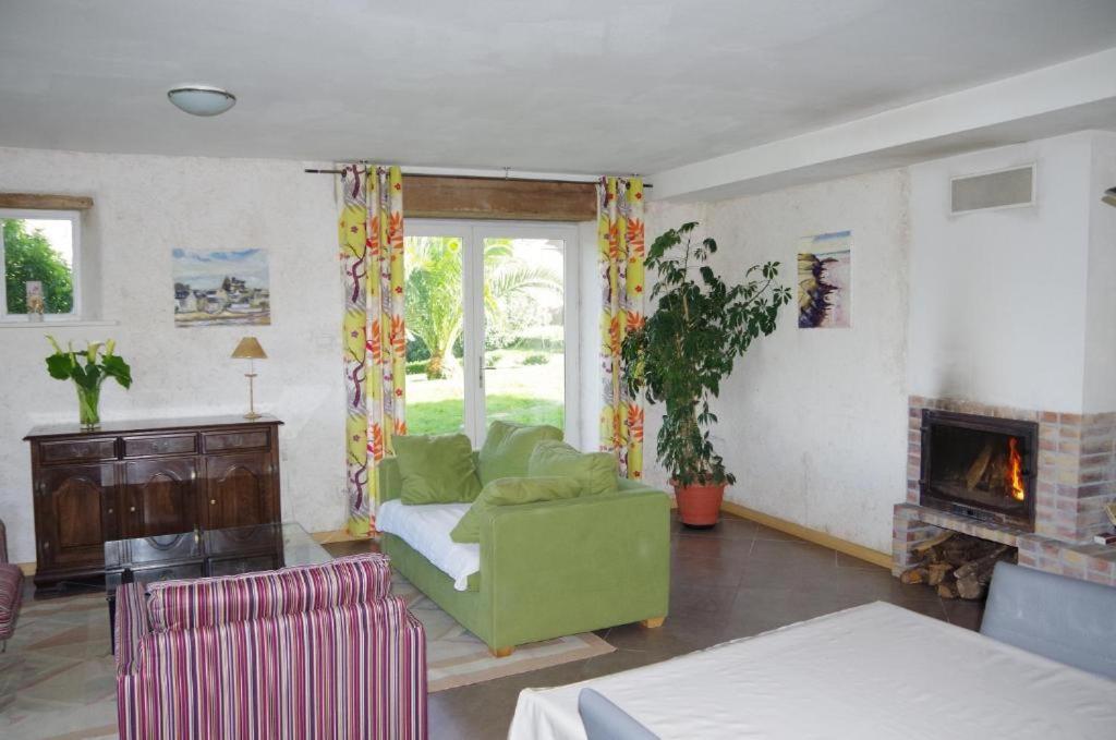 Gites Du Manoir De Goandour Crozon Habitación foto